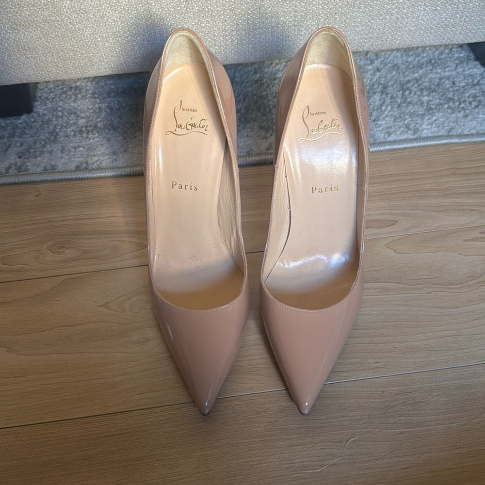 Louboutin So Kate Heels - Picture 3 of 11